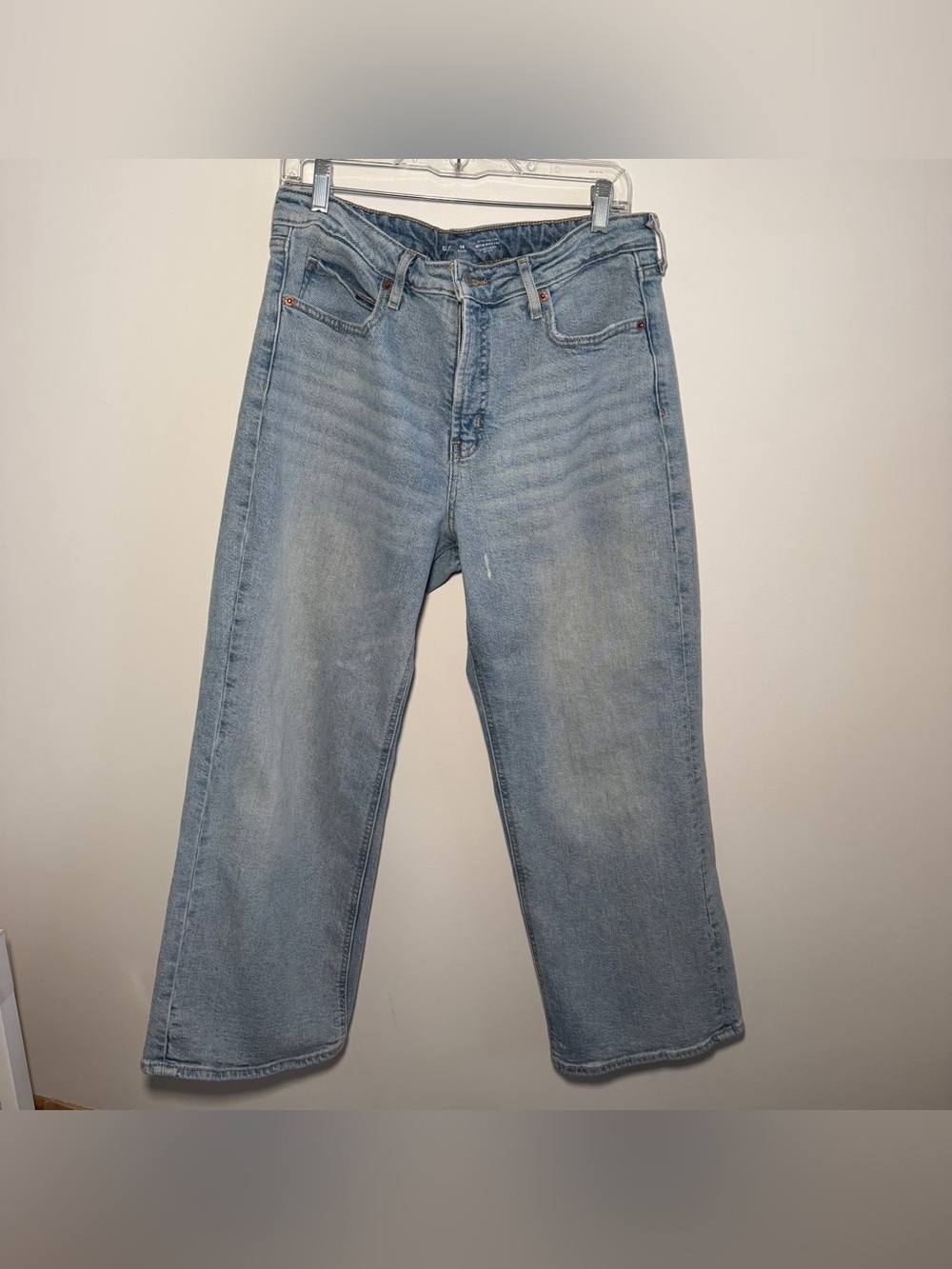 Old Navy Extra High-Rise Sky-Hi Wide Leg Light Wash Jeans Size 14 Petite